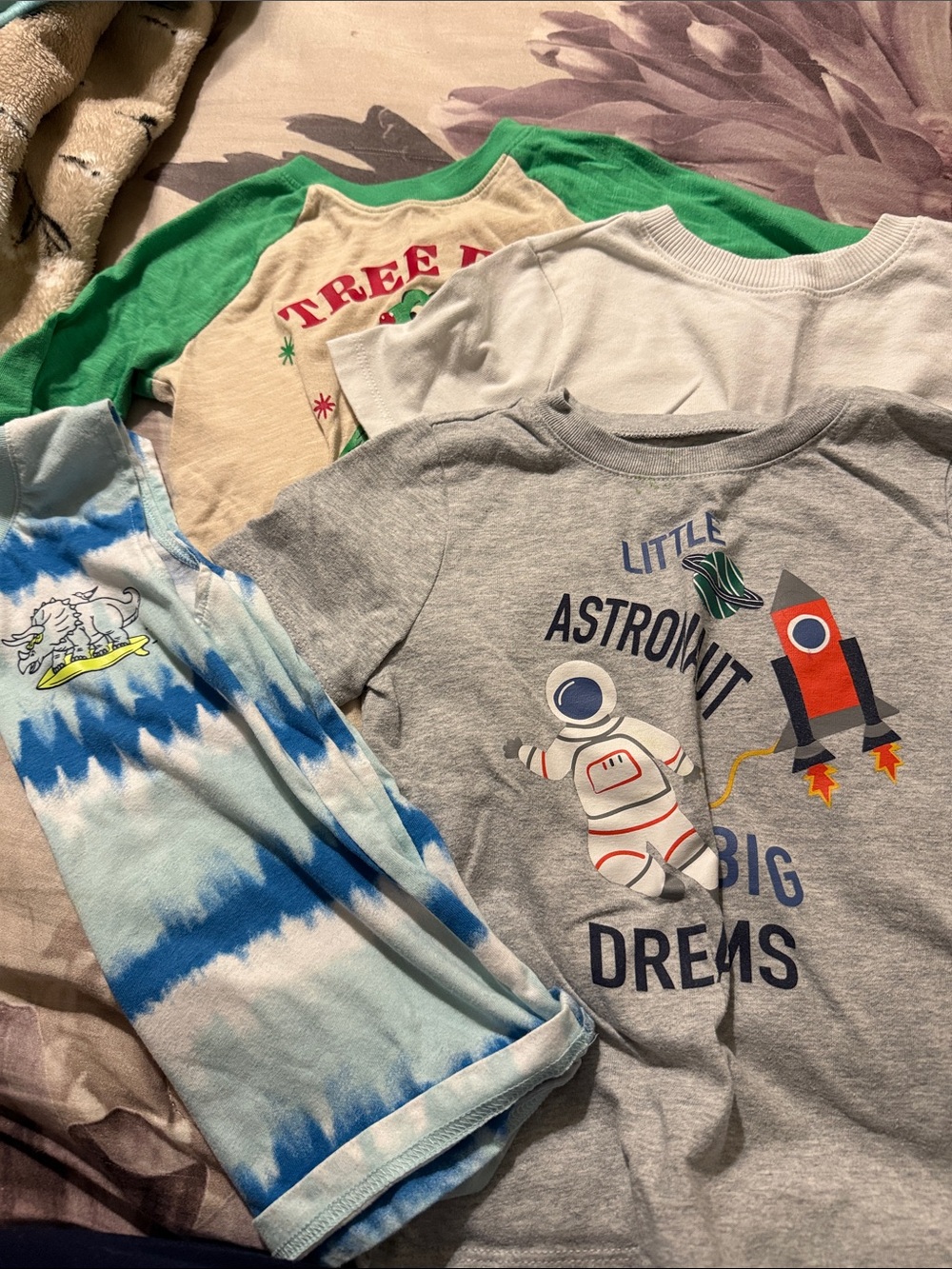 Kids bundle of tops size 2T/3T
